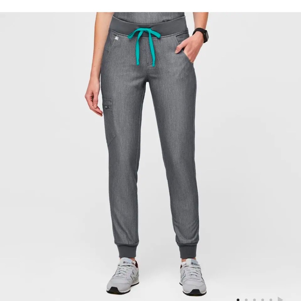 Figs Zamora jogger scrub pants- graphite grey- SMALL TALL